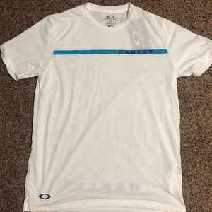 New w/tags Oakley T-Shirt